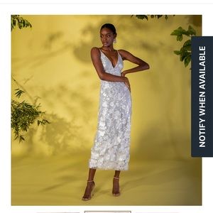 HELSI Plunging Dimensional Floral Sequin Column Gown